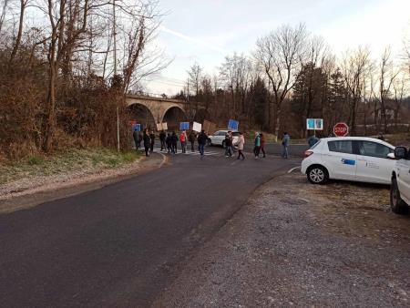 javni shod v Prestranku 1